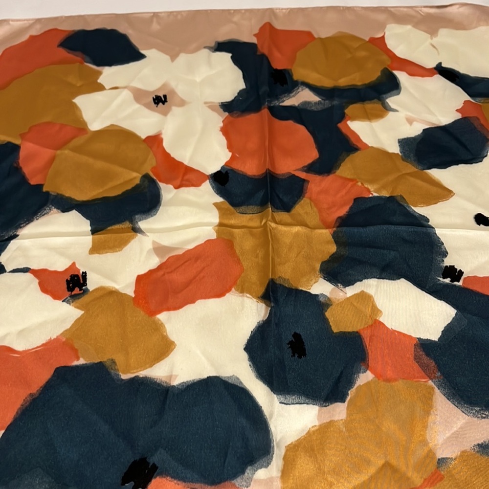 SHEIN satin scarf - Picture 2 of 2
